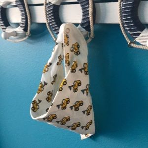 Zippy Construction bib 🚧 (Bundle price only).